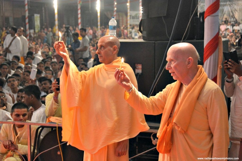 Vrindavan Kartik yatra by Radhanath Swami