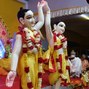 Read more about the article Gaur Nitai Deity Installation at Iskcon Newtown Kolkata: HH Jayapataka Swami Maharaj speaks on the occasion